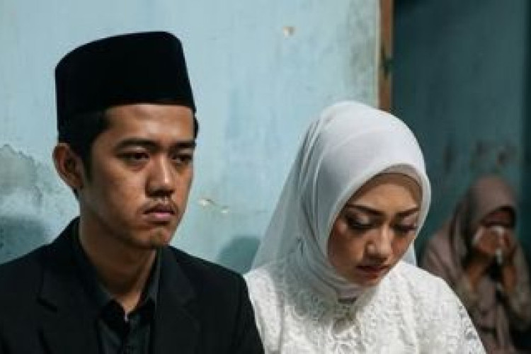 Sosok Pemeran Video Syur yang Viral di Bandar Batang Terungkap, Keluarga Shock! Langsung Gelar Pernikahan Darurat