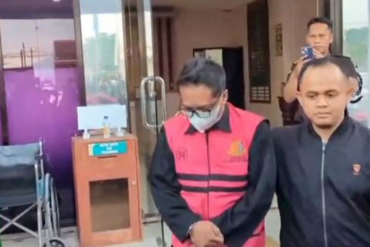 Kabag Keuangan DPRD Ponorogo Resmi Jadi Tersangka Korupsi Tunjangan Rumah Rp3,6 Miliar, Puluhan Saksi Ikut Diperiksa