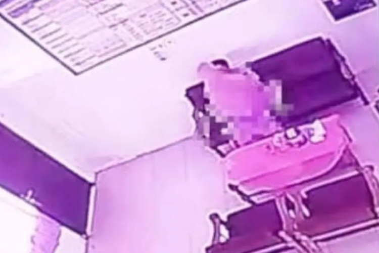 Link Asli Video CCTV Kepsek dan Guru SD Pekalongan yang Kepergok Selingkuh di Sekolah, Langsung Dipecat 