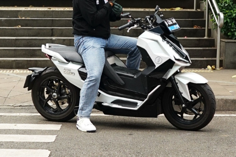 GEGER! Prabowo Siapkan Tukar Tambah ke Motor Listrik, Begini Skema Penukarannya yang Wajib Kamu Catat
