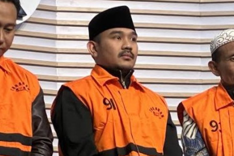 Mengenal Ade Kuswara Kunang Bupati Bekasi Termuda Sebelum Akhirnya Hak Politiknya Dicabut Selama Sepuluh Tahun