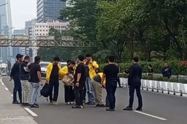 Polda Metro Jaya Amankan 21 Orang Diduga Perusuh Bawa Flare dan Molotov Jelang Demo Jakarta