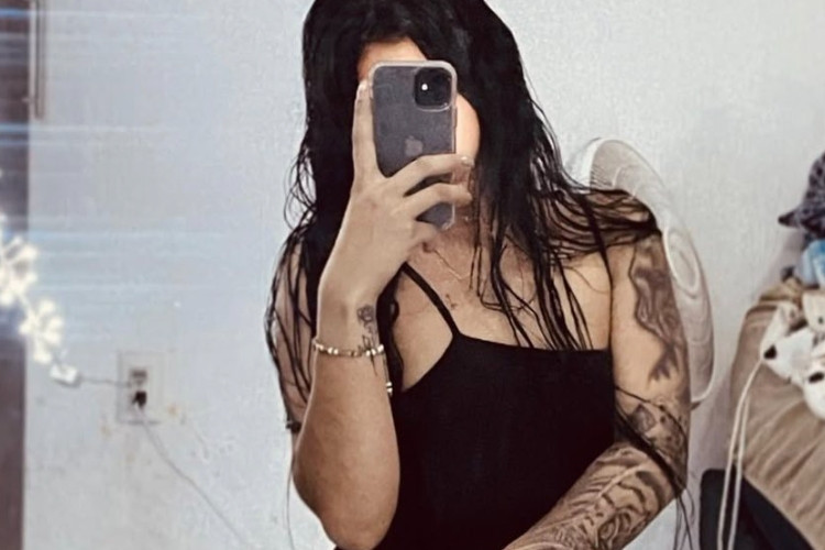 Enlace Vídeo Lady Yeska Sin Censura La Mujer Que Sacude Internet Famoso Por Su Cuenta OnlyFans
