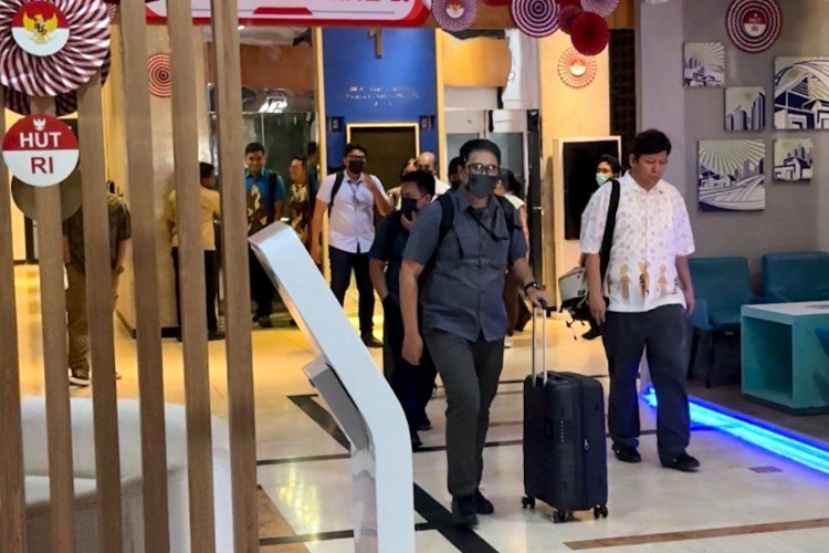 KPK Geledah Kantor Kementerian ATR/BPN, Geledah Tiga Ruang dan Sita Koper Hitam Berisi Dokumen Penting