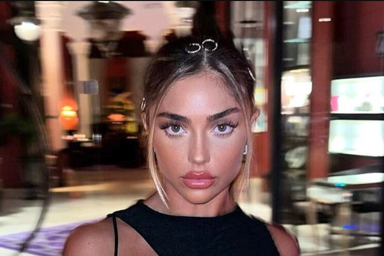 Virale De Cynthia Makhoul A Révélé Que Sa Propre Mère L'avait Quittée À L'âge De 19 Ans