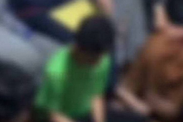 Video Mahasiswa KKN Cianjur Viral, Kepergok Bermesraan Sesama Jenis di Depan Warung