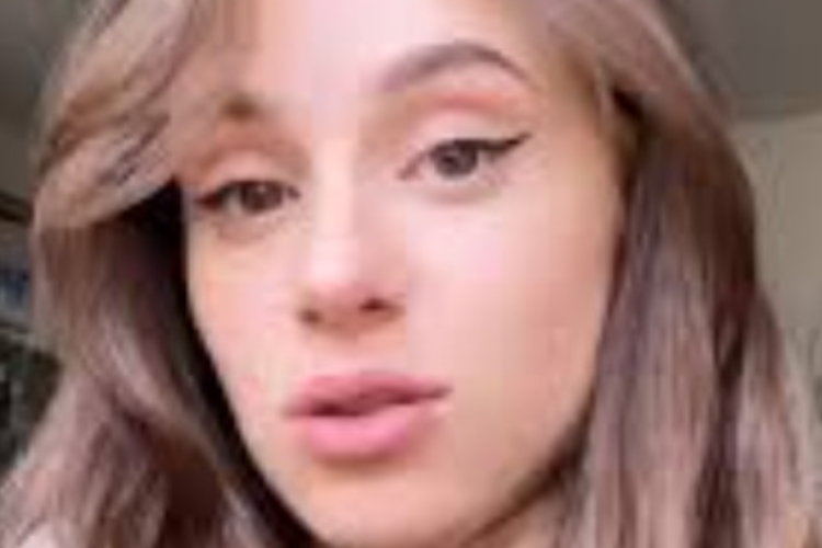 Lien Vidéo Virale Carla Poquin Leaked Full HD 1080p Non Censurée, La Chasse Aux Net-citoyens S'est Immédiatement Déclenchée