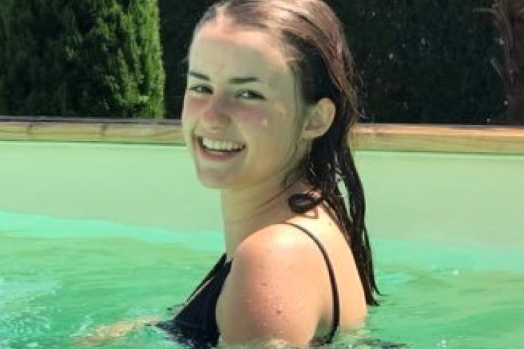 Lien de téléchargement pour la vidéo originale de Charlotte Haffner d'Onlyfans qui peut être téléchargée gratuitement, en streaming complet ici !