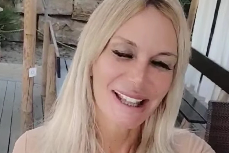 Enlace do Video Viralo Yola Berrocal Una Persona Que Siempre Llama La Atención Allá Donde Vaya