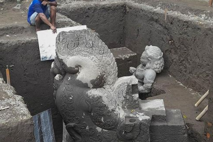 Viral! Penemuan Situs Adan-Adan Kediri yang Digadang-Gadang Lebih Besar Dari Kompleks Candi Borobudur
