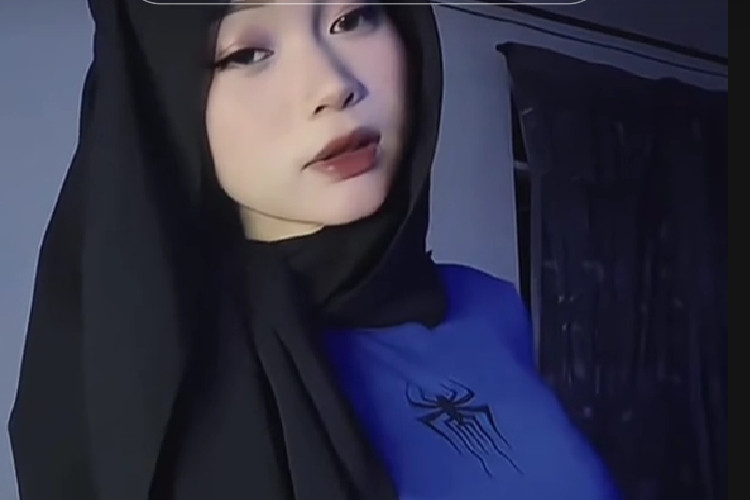 Link Asli Video Xianryna Viral Versi Full HD di Telegram Tampil Hot Dengan Hijab dan Kostum Spiderman Ketat