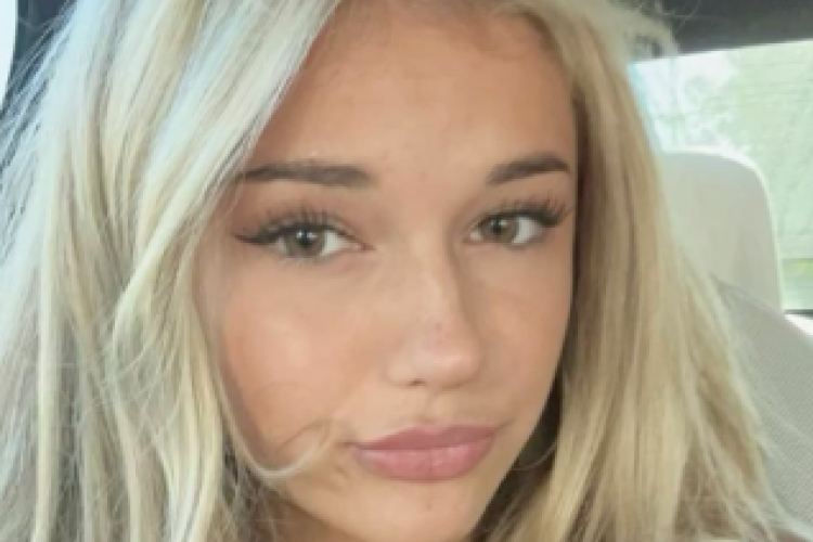 Vidéo complète de Breckie Hill divulguée sur OnlyFans, disponible en téléchargement ! Le lien de téléchargement est disponible ici !