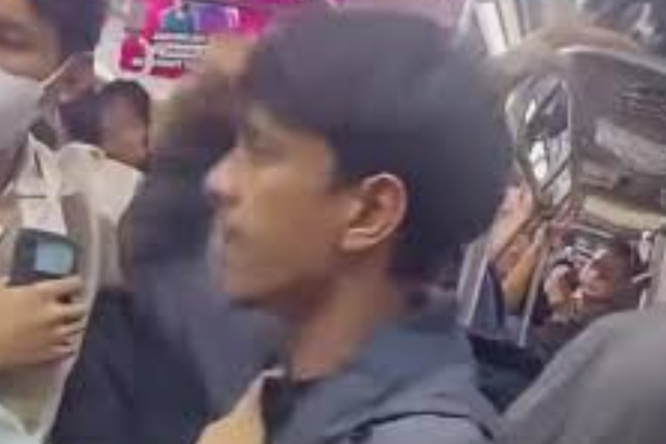 Video Viral 2 Pria Ribut di KRL Jakarta-Bogor Dipicu Aksi Dugaan Pelecehan Seksual Sesama Jenis, Ternyata Begini Kejadian Aslinya