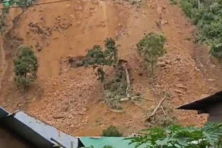 Video Detik-Detik Tambang Emas Marisa Gorontalo Longsor, 5 Korban Dinyatakan Tewas di Lokasi Kejadian