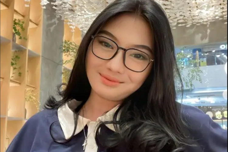Link Video Erika Putri Durasi 8 Menit Tanpa Sensor, Banyak Dicari Netizen Bikin Gagal Fokus!