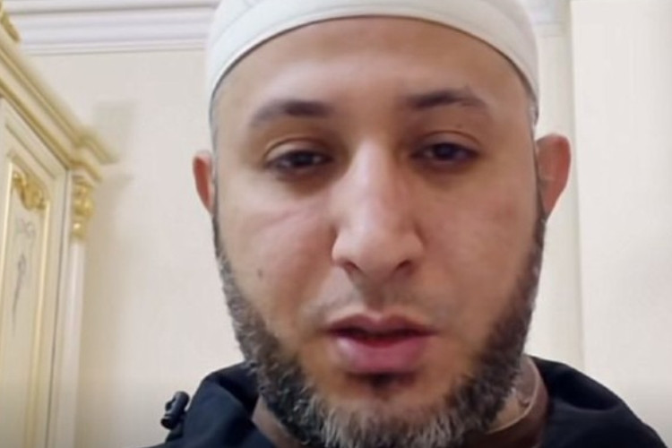 Syekh Ahmad Al Misry Jadi Tersangka Dugaan Pelecehan Seksual ke Santriwan dan Santriwati di Bawah Umur Dengan Dalih Cek Fisik