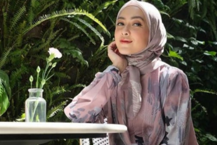 Profil Richa Novisha, Istri Setia Almarhum Gary Iskak yang Dijuluki Paling Baik dan Salehah yang Temani hingga Akhir Hayat