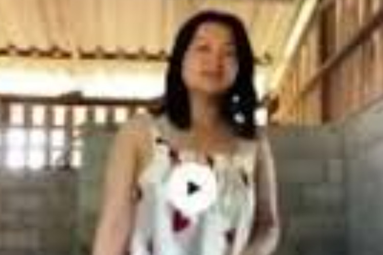 Bikin Geger! Ini Sosok Pemeran Video Ibu Tiri vs Anak Tiri di Dapur dan Kebun Sawit yang Identitasnya Jadi Buruan