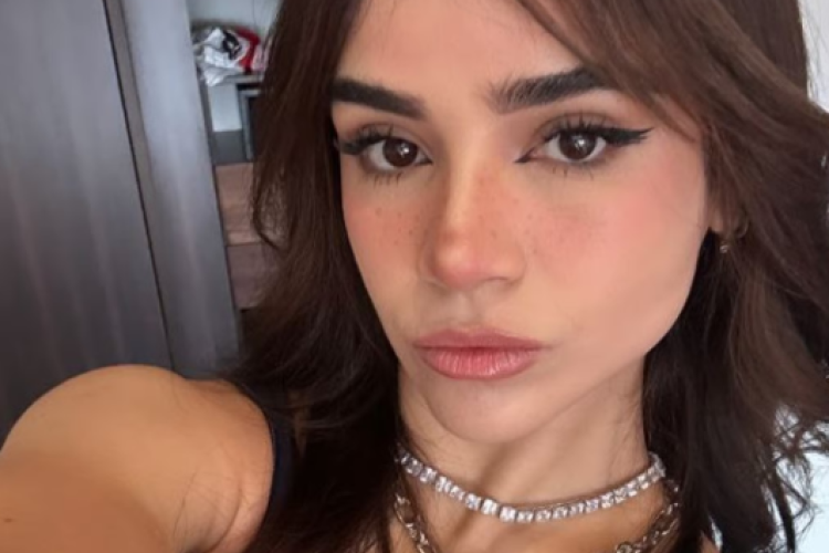 Descarga en streaming el vídeo de Alana Flores en OnlyFans, ¡comprueba aquí si es auténtico!