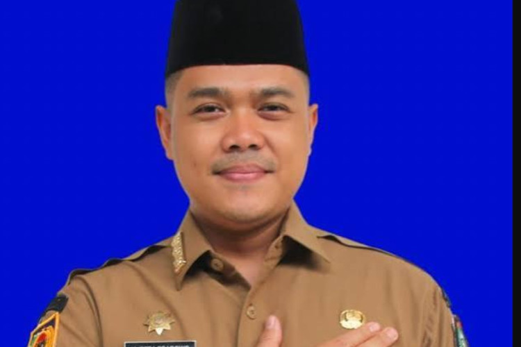 Siapa Kadisdik Kalteng yang Viral? Usai Sebut Sekolah Tetap Masuk Agar Dapur MBG Tak Tutup Ramai Tuai Kontroversi!