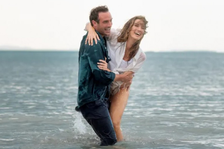 Sinopsis Film Love Is In The Air (2023) Original Netflix! Kisah Wanita Tangguh yang Kacau Karena Kesalahan Cinta