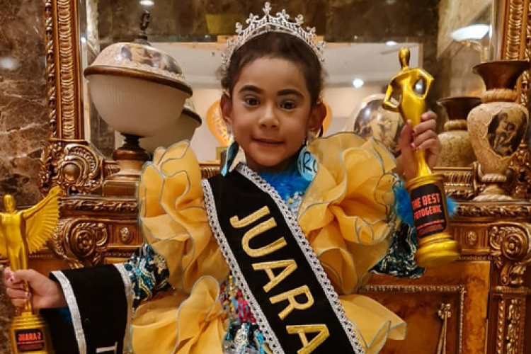 Profil Lengkap Viola Gefi Arisanty Yoku, Terpilih sebagai Pemenang Kategori Mom and Kids YAPMI 2025 yang Berhasil Harumkan Papua