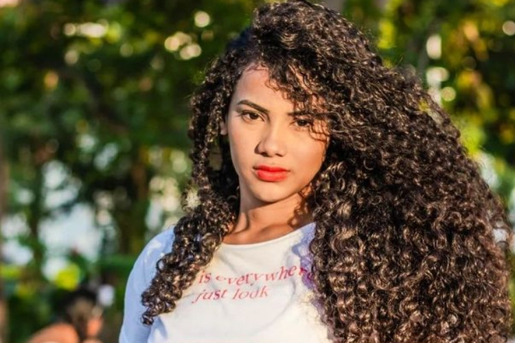 Videos De Laura Atencia Una Famosa Estrella De Instagram Que Se Volvio Viral Recientemente: Click Aqui