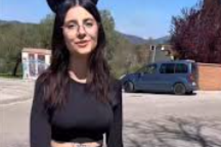 Crisnubito Duración completa sin censura en 4K HD. Su sensual cuerpo se convierte en el centro de attention después de que su acción se vuelva viral