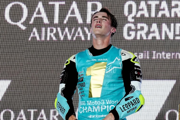 Jaume Masia Lakukan Manuver Kotor Ke Ayumu Sasaki Dari Awal Lomba, Netizen Rujak Juara Dunia Moto 3 Qatar Ini Via IG