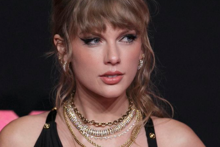 Enlace al vídeo filtrado del concierto íntimo de Taylor Swift que todo el mundo busca, ¿es auténtico o falso? ¡Compruébalo aquí!