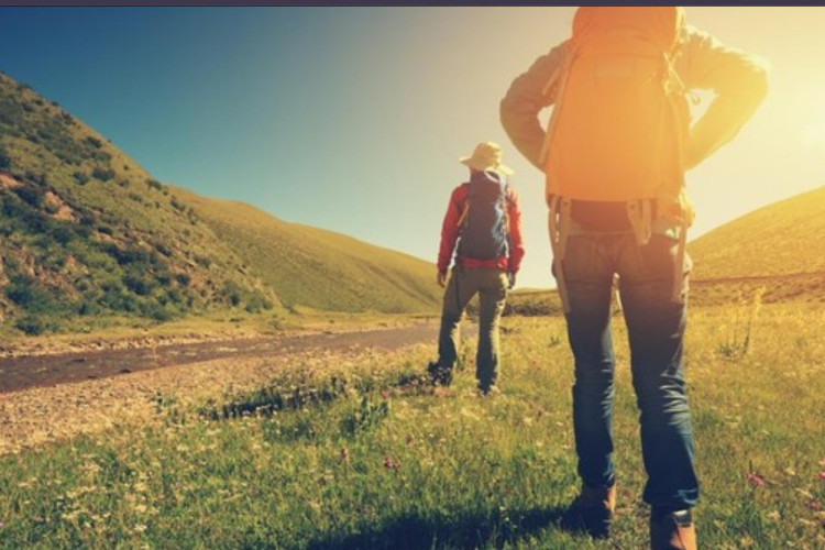 Sejoli Kepergok Mesum di Gunung Prau Viral, Sempat Terlibat Cekcok Saat Dinasehati!