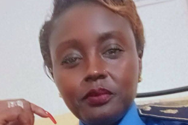 Téléchargement Vidéo Virale Christelle Eboa, Le scandale s*xuel d'un policier a été filmé