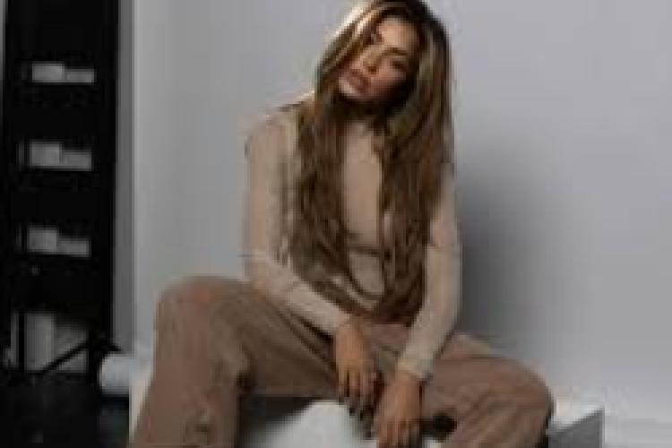 Qui est Cynthia Makhoul ? De magnifiques modèles OnlyFans qui font battre le cœur des hommesh