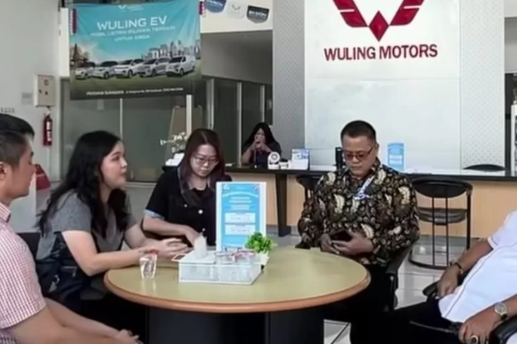 HEBOH! Identittas Oknum Sales Wuling Diburu Netizen, Berhasil Tipu Konsumen Hingga Ratusan Juta