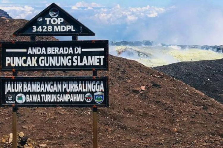Kronologi M Fahri Maulana, Remaja 16 Tahun Asal Tegal yang Terpeleset ke Dasar Kawah Gunung Slamet Hingga Meninggal Dunia