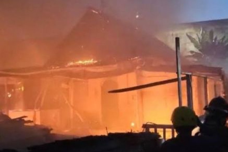 Menantu di Lubuklinggau Nekat Bakar Rumah Mertua hingga Hanguskan 11 Bangunan, Sakit Hati Karena Dilaporkan Kasus KDRT