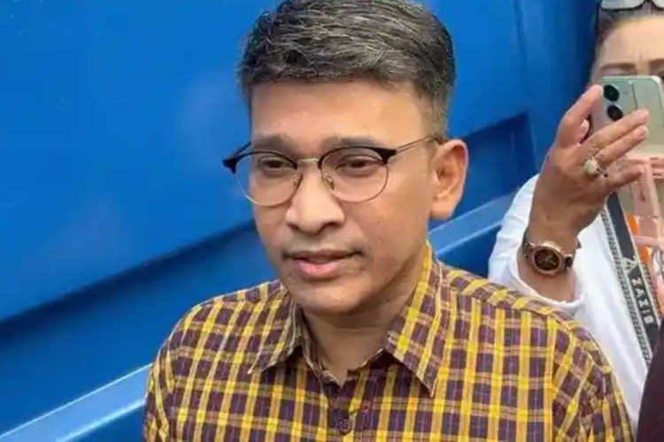 Ruben Onsu jadi Tersangka Penipuan Rp4,4 M Hingga Tolak Bantuan Artis untuk Ganti Rugi!