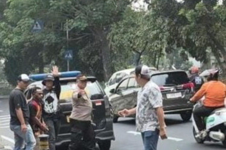 Terungkap! Alasan Pria Tanpa Busana di Lenteng Agung Bertindak Brutal: Akibat Mabuk Miras