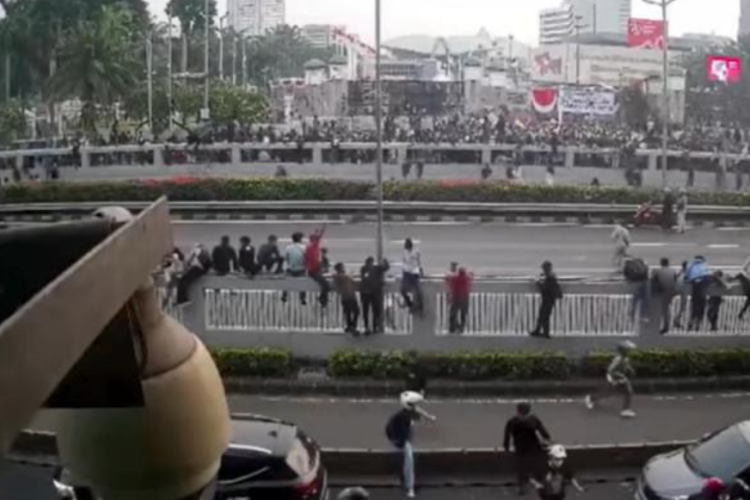 Link Pantau CCTV Demo di Depan Gedung DPR 25 Agustus 2025 Full HD, Aksi Penolakan yang Padati Jalan Raya Utama dan Buat Kemacetan