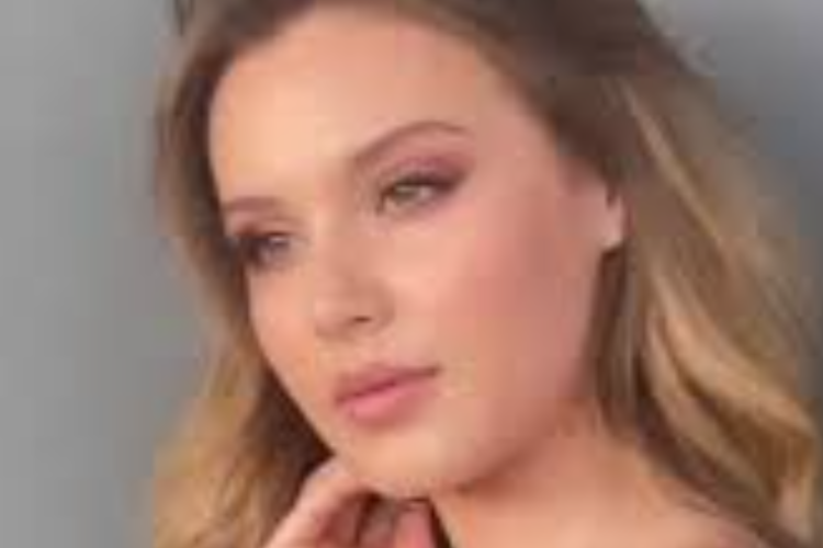 La Vidéo de Carla Lazzari Est Devenue Virale sur Telegram et TikTok, Sa Tenue Sexy est très Séduisante