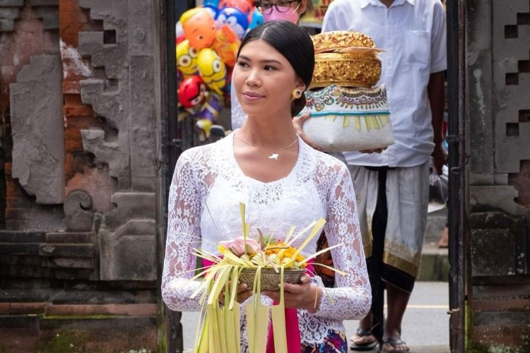 VIRAL! Jazmine Rowe Selingkuh Dengan Salim Nauderer Mantan Rachel Vennya, Beneran atau Hoax?