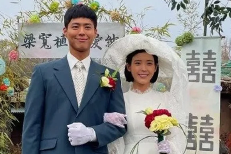 Daftar Lengkap Nominasi APAN Star Awards 2025: Persaingan Sengit Antar Bintang K-Drama, IU dan Park Bo Gum Jadi Salah Satunya!