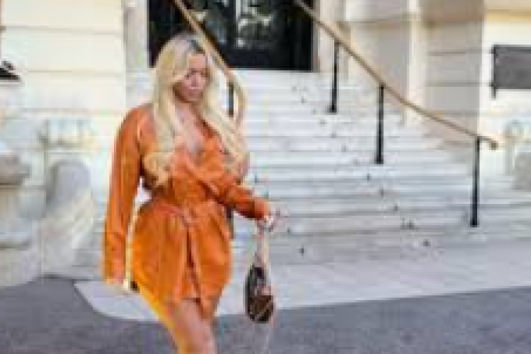 Lien Vidéo de Angy Team Nasdas, Une action sexy qui donne envie à beaucoup de gens de savoir ce qu'il y a à l'intérieur