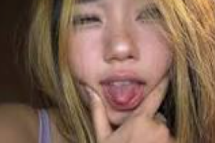 Lien du Annie Zheng Vidéo Virale 4K HD, Une pose séduisante capturée par un appareil photo et publiée