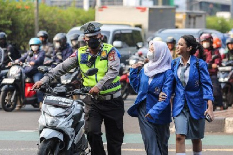 Mengenal Perbedaan Sistem Tilang Elektronik ETLE dengan Operasi Patuh Jaya yang Digelar Rutin oleh Kepolisian