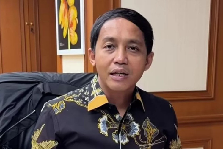 Menhut Raja Juli Laporkan Bupati Kuansing ke KPK, Kasus Dugaan Amplop Penyuapan Kini Diselidiki!