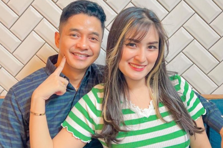 Adly Fairuz Resmi Bercerai, Hak Asuh Anak Dimenangkan Angbeen Rishi!