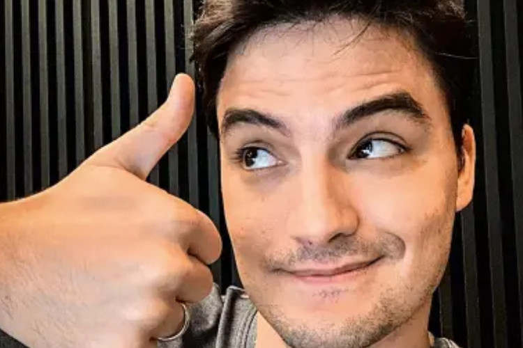 Vídeo Vazado De Felipe Neto No Youtuber Mostra Imagens Íntimas Impróprias, Levando Os Assinantes Ao Delírio