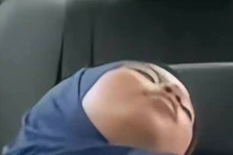 Heboh! Video 17 Menit Kakak vs Adik di Dalam Mobil Dicari Warganet, Apa Isinya? Kini Mendadak Viral Lagi