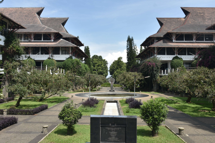 Kasus Penipuan Riset Alumni ITB Jadi Sorotan Publik, Pihak Kampus Buka Suara Tegaskan Bukan Tanggung Jawab Instansi
